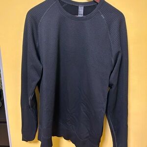 Men’s lululemon engineered warmth sweater size large in black